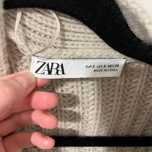 Zara Sweater - Picture 6 of 6